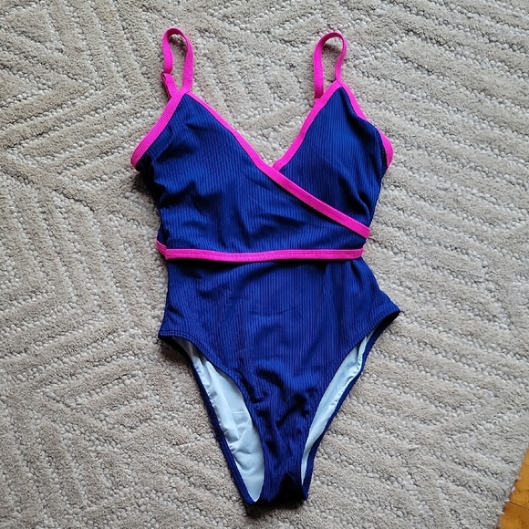 NWT Cupshe Blue and Pink One-Piece Swimsuit Wrap Style Front Padded Bust Medium - Picture 1 of 9